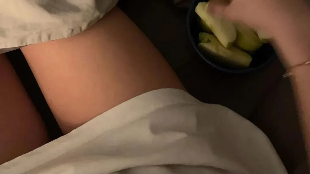 想吃嘛?萌酱才不给你!…