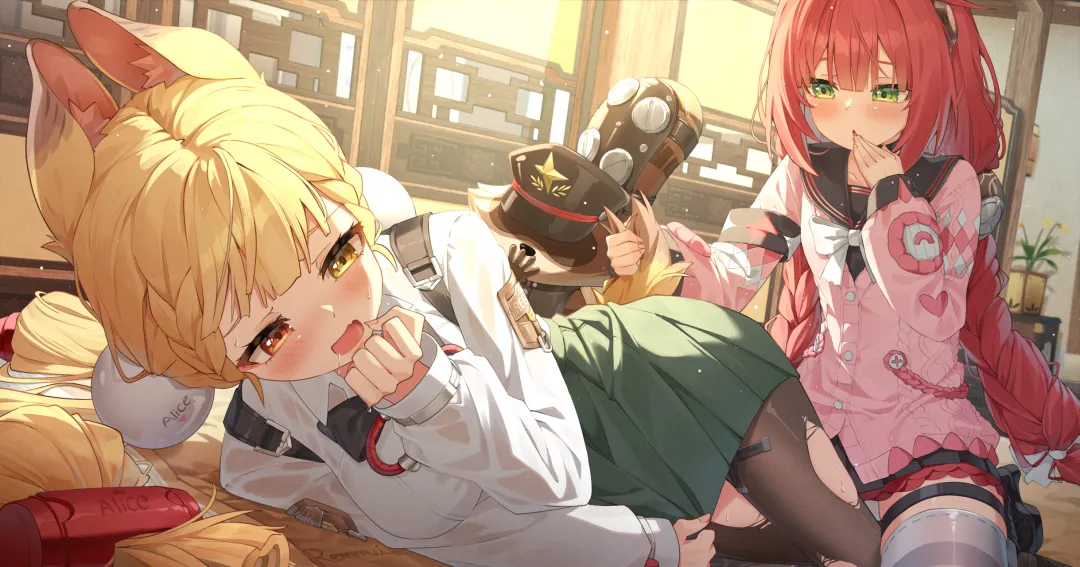 闺蜜突然把手伸进了萌酱胖次里面…！