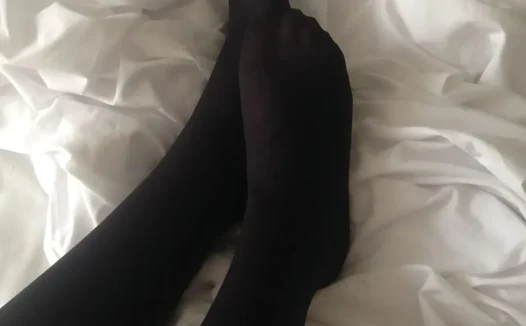 真拿你没办法呐,萌酱就穿一次吧…