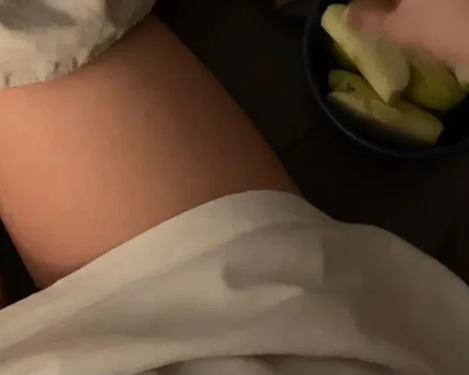 想吃嘛?萌酱才不给你!…