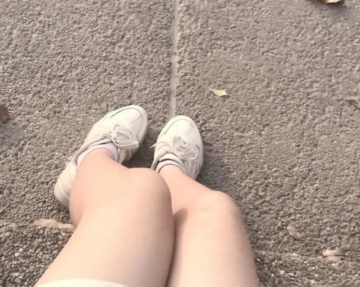 这素谁哒小裙子jiaojiao…想与萌酱出去约会嘛？…